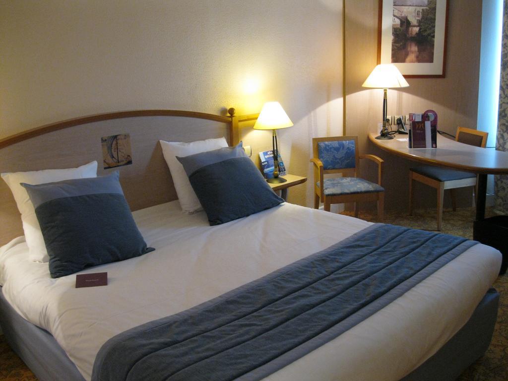 Mercure Nevers Pont De Loire Exterior photo
