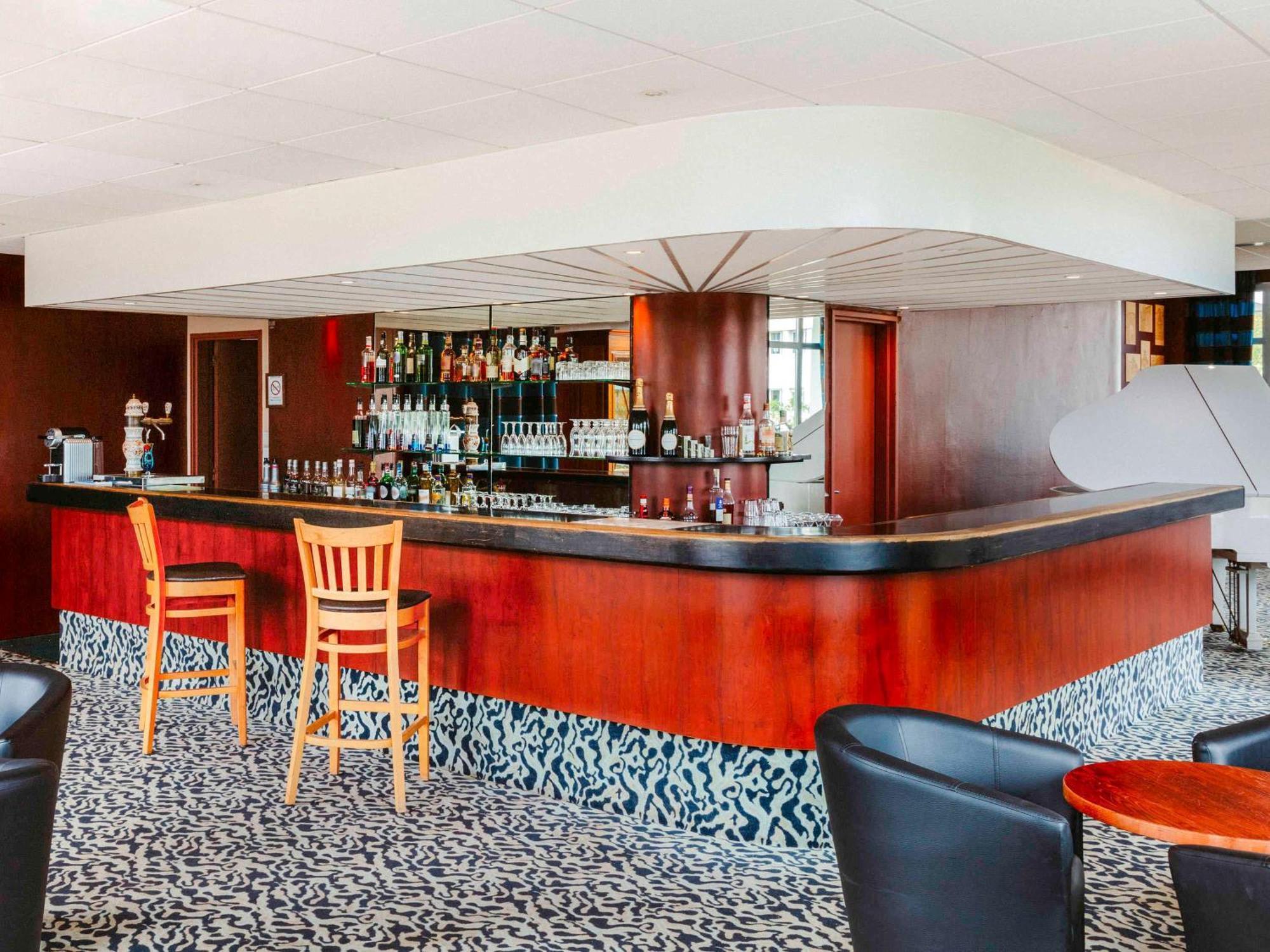 Mercure Nevers Pont De Loire Exterior photo
